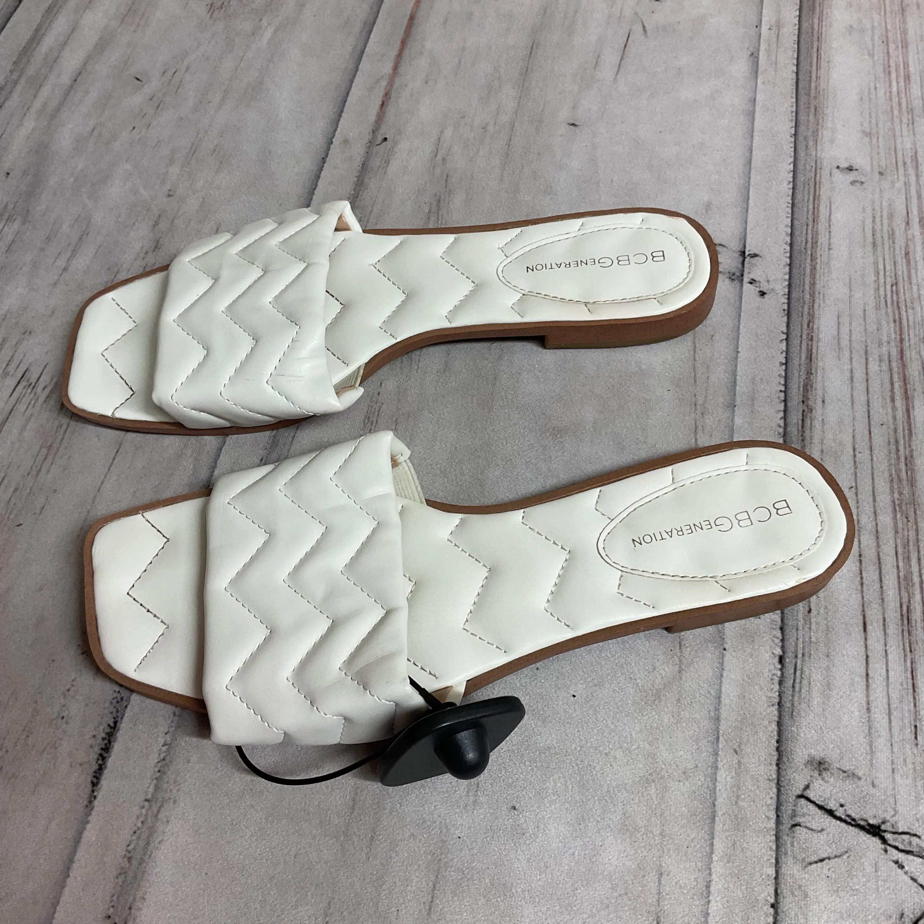 Sandals Flats By Bcbgeneration In White, Size:9